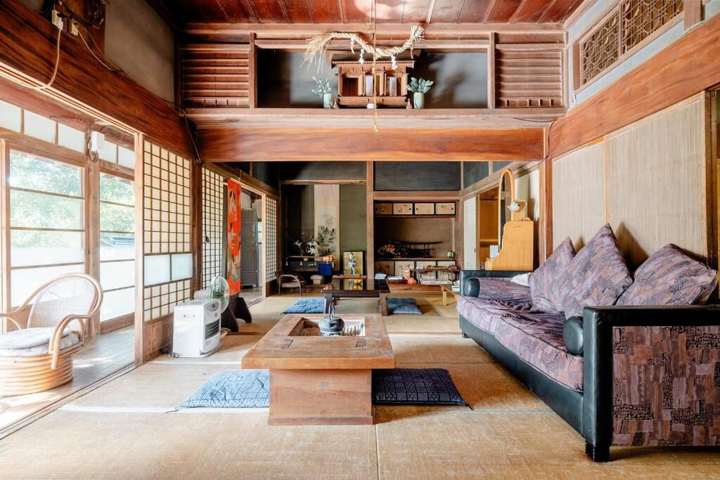 ゲストハウス+カフェわ　１日１組限定！ 築１００年の農家の古民家で宿泊体験、薪でお風呂沸かせます。焚き火もできます。 Kannami Екстер'єр фото